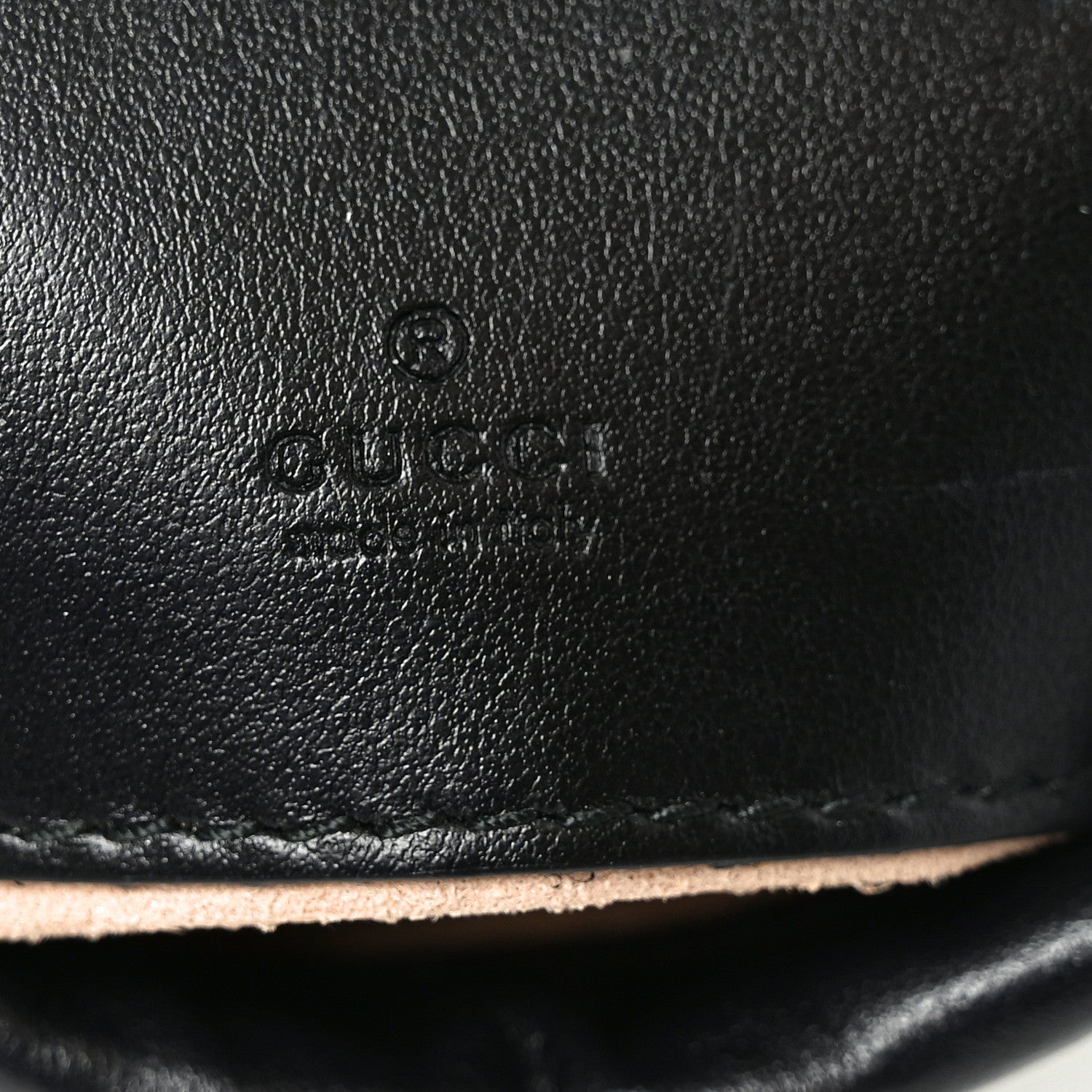Calfskin Matelasse Mini GG Marmont 2.0 Bucket Bag Black