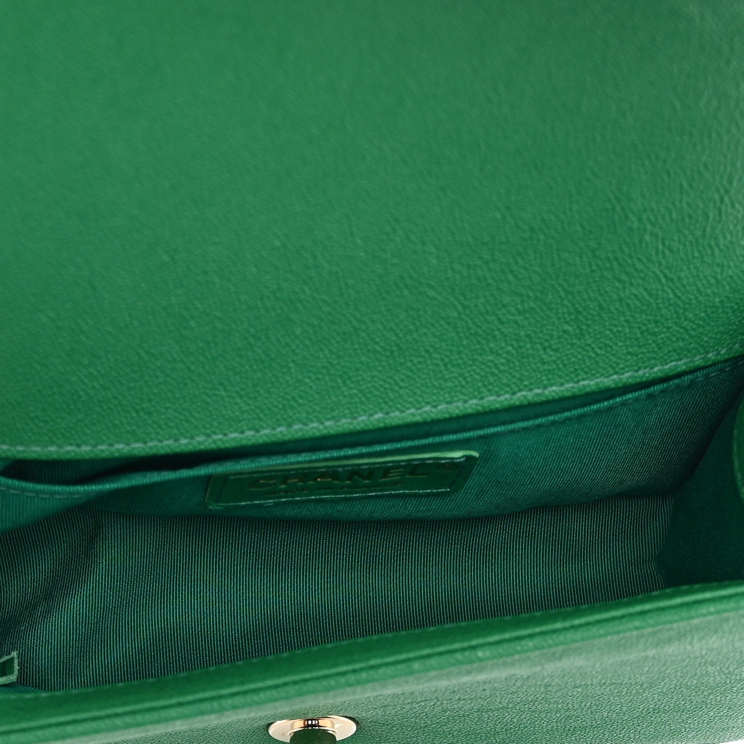Caviar Quilted Small Boy Flap Green