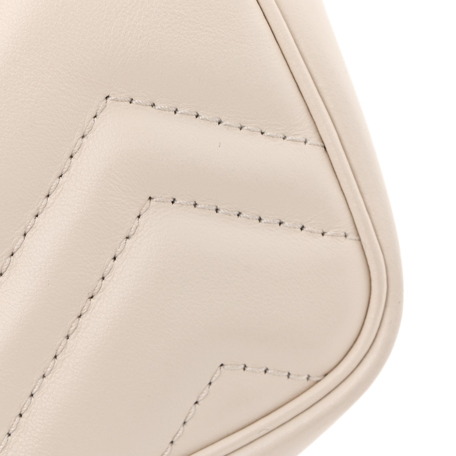 Calfskin Matelasse Super Mini GG Marmont Shoulder Bag White