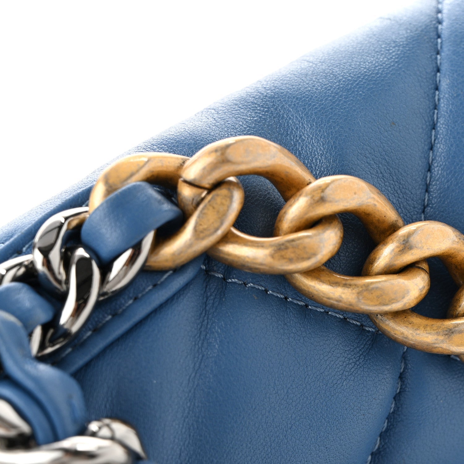 Lambskin Quilted Medium CHNL 19 Flap Blue