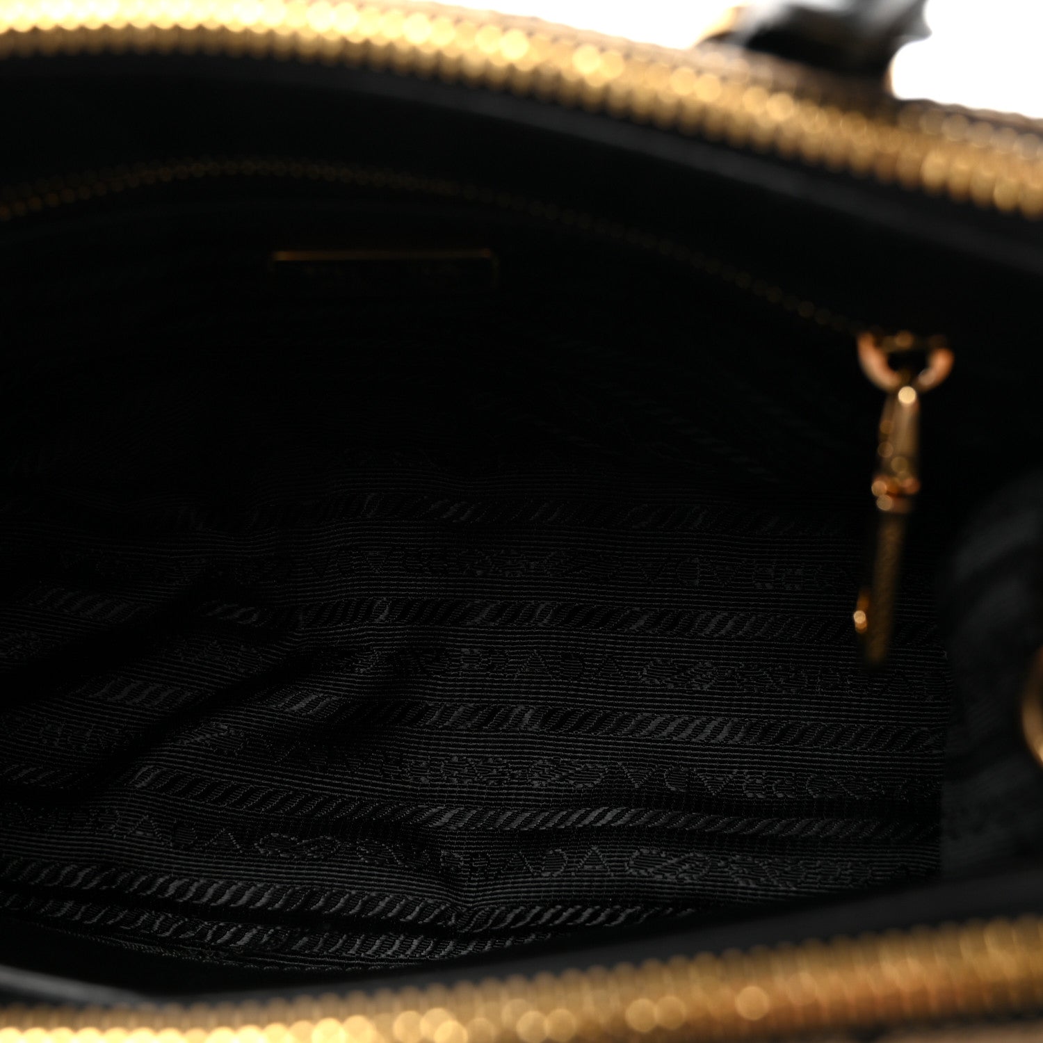 Jacquard Saffiano Triangolo Symbole Embroidered Mini Galleria Double Zip Tote Black Corda