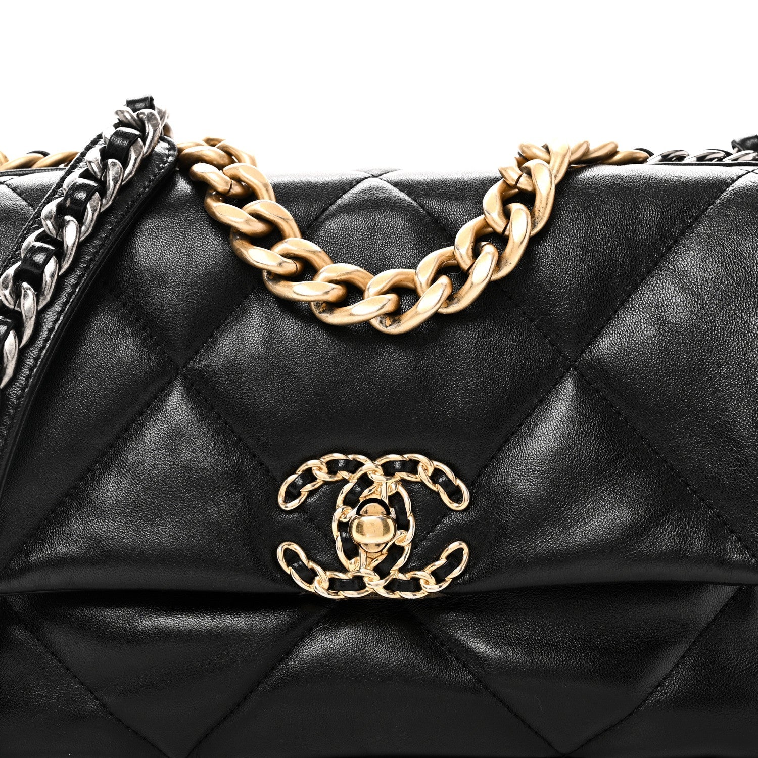 Goatskin Quilted Medium CHNL 19 Flap Black