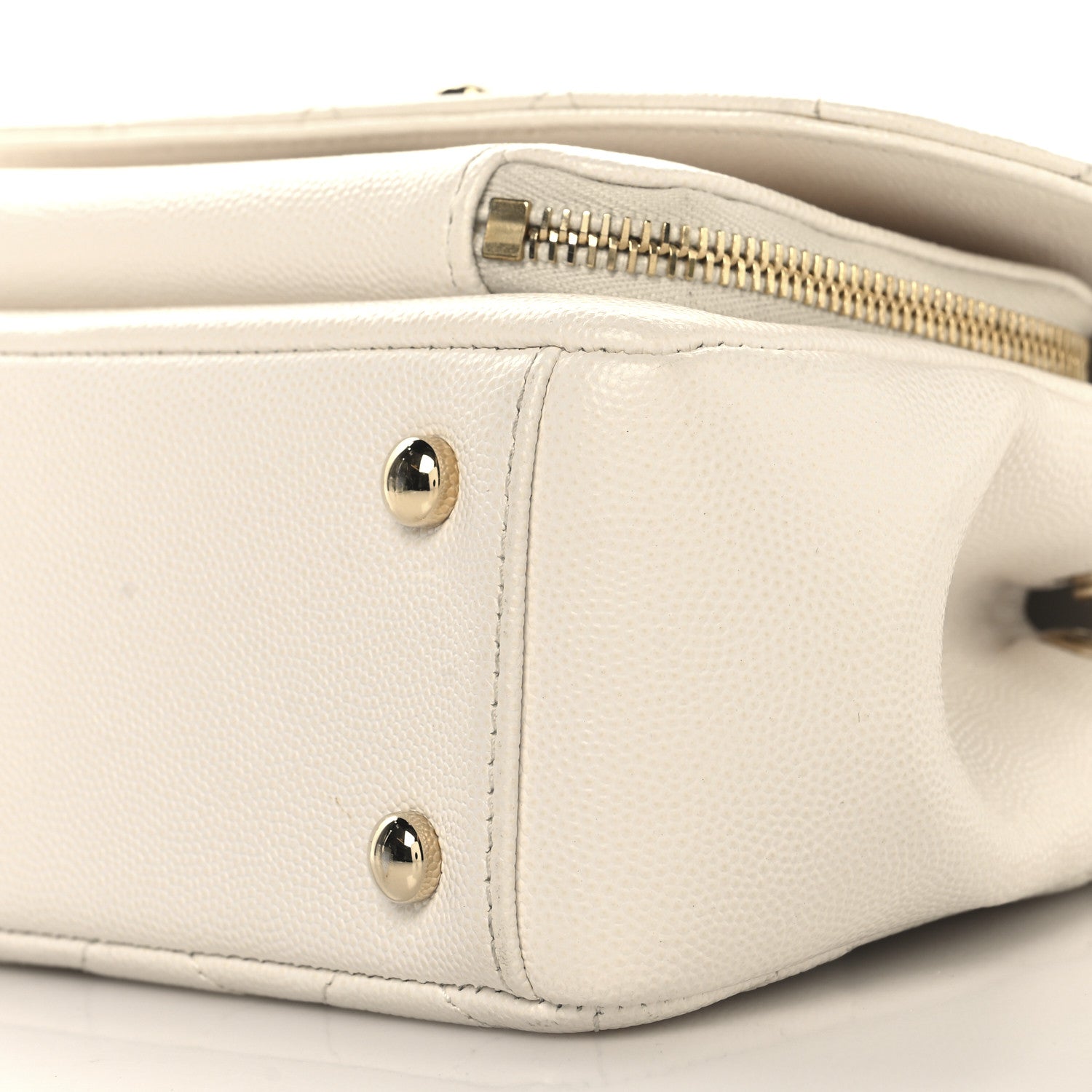 Caviar Quilted Small Business Affinity Flap White