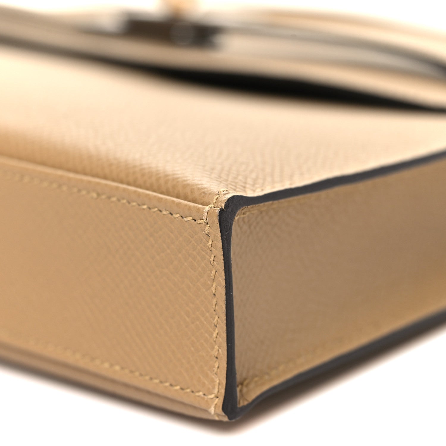 Madame Calfskin Kelly Elan Poussiere