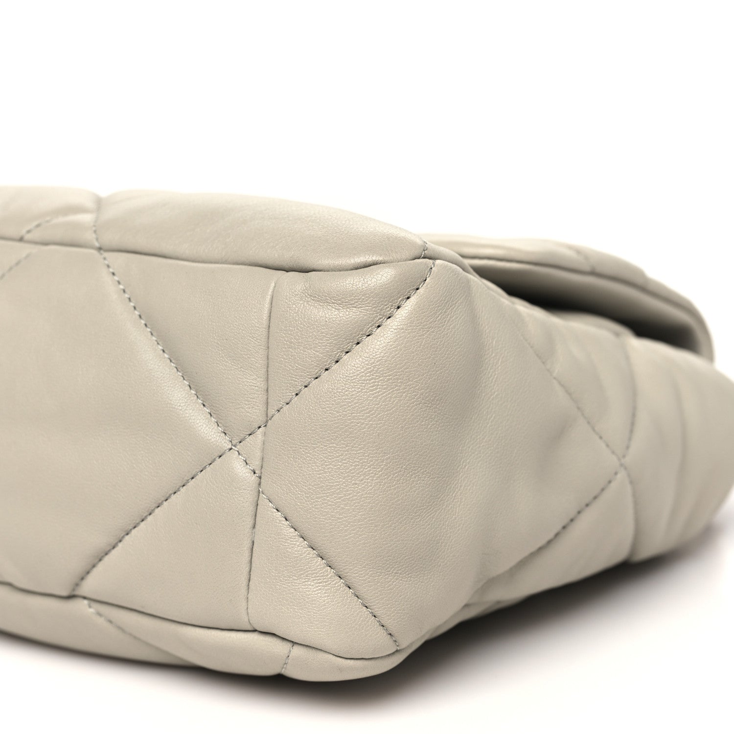 Lambskin Quilted Large CHNL 19 Flap Grey